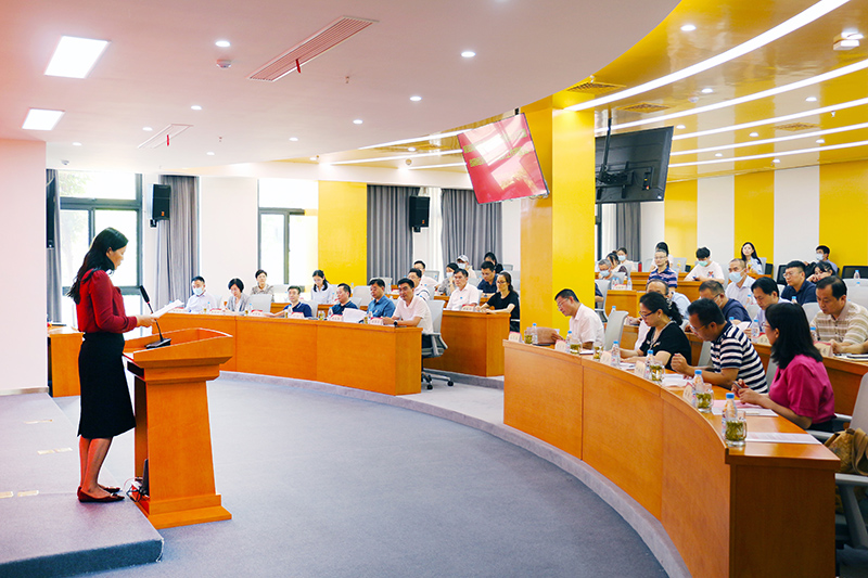 新站高新区产业链党委授牌仪式暨当前经济形势与经济工作报告会在suncitygroup太阳集团隆重召开